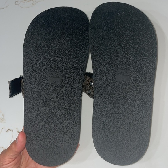 Zara Black Sandals with faux textured brown black straps with silver rivets | 42 - Picture 6 of 6